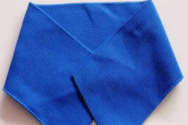 T恤羅紋領(lǐng)口縫制方法，很適合新手學(xué)習(xí)！ 圖2